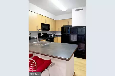 7710 Woodmont Avenue #217, Bethesda, MD 20814 - Photo 4