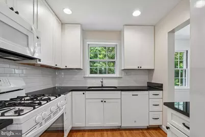 9422 Locust Hill Road, Bethesda, MD 20814 - Photo 18