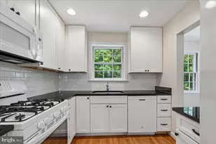 9422 Locust Hill Rd, Bethesda, MD 20814 - Photo 18