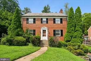 9422 Locust Hill Rd, Bethesda, MD 20814 - Photo 2