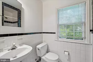 9422 Locust Hill Rd, Bethesda, MD 20814 - Photo 24