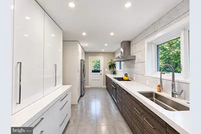 5819 Grosvenor Lane, Bethesda, MD 20814 - Photo 18