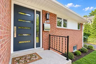 5819 Grosvenor Ln, Bethesda, MD 20814 - Photo 2