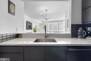 10101 Grosvenor Pl, Rockville, MD 20852 - Photo 8