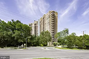10101 Grosvenor Pl, Rockville, MD 20852 - Photo 22