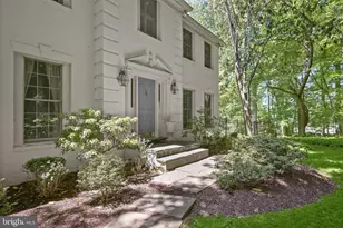 10118 New London Dr, Potomac, MD 20854 - Photo 4