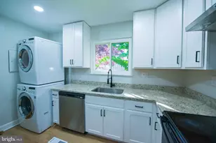 52 State Ct, Gaithersburg, MD 20877 - Photo 10