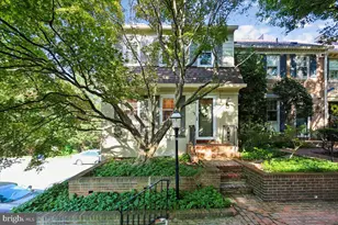 10931 Wickshire Way, Rockville, MD 20852 - Photo 2