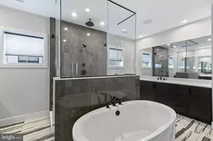 6829 Penngrove Ln, Bethesda, MD 20817 - Photo 38