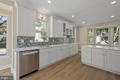 20318 Swallow Point Road, Montgomery Village, MD 20886 - Photo 12
