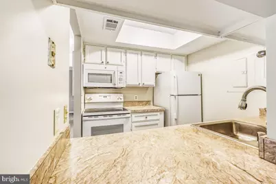 18328 Streamside Drive #301, Gaithersburg, MD 20879 - Photo 16