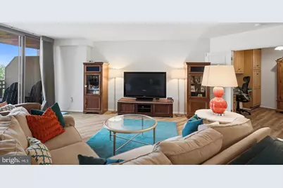 7111 Woodmont Avenue #709, Bethesda, MD 20815 - Photo 4