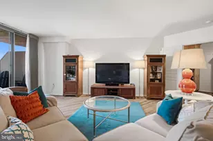 7111 Woodmont Ave, Bethesda, MD 20815 - Photo 18
