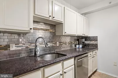 7111 Woodmont Avenue #709, Bethesda, MD 20815 - Photo 8