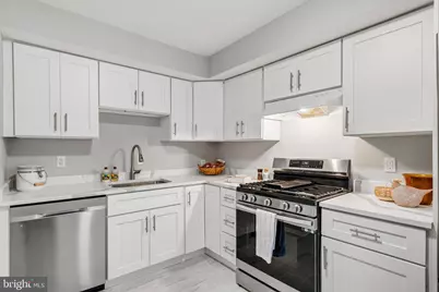 304 New Mark Esplanade, Rockville, MD 20850 - Photo 12