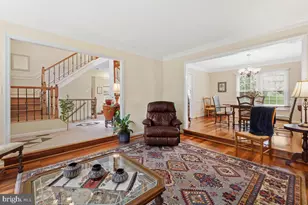 19914 Silverfield Dr, Gaithersburg, MD 20886 - Photo 8