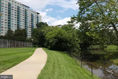 10500 Rockville Pike #1228, Rockville, MD 20852 - Photo 4