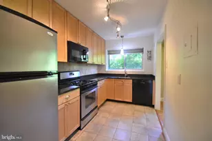 10650 Weymouth St, Bethesda, MD 20814 - Photo 2