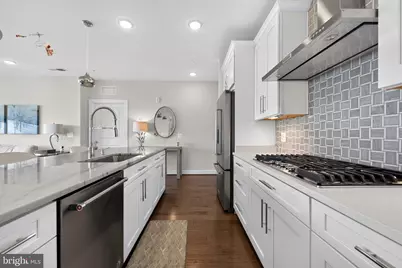 250 Decoverly Drive #427, Gaithersburg, MD 20878 - Photo 2