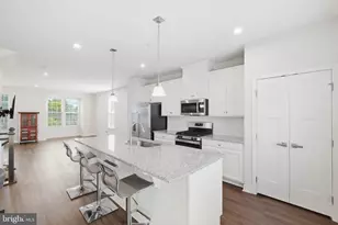 9567 Tall Oaks Rd, Montgomery Village, MD 20886 - Photo 2