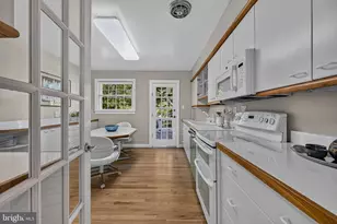 9906 Holmhurst Rd, Bethesda, MD 20817 - Photo 8