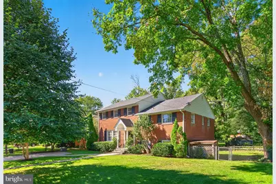 9906 Holmhurst Road, Bethesda, MD 20817 - Photo 2