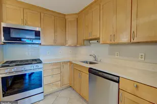 5225 Pooks Hill Rd, Bethesda, MD 20814 - Photo 18