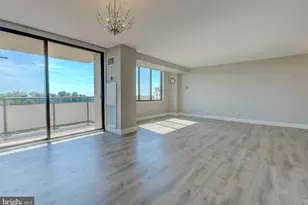 5225 Pooks Hill Rd, Bethesda, MD 20814 - Photo 8