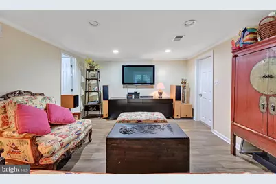 6907 Bradley Boulevard, Bethesda, MD 20817 - Photo 100