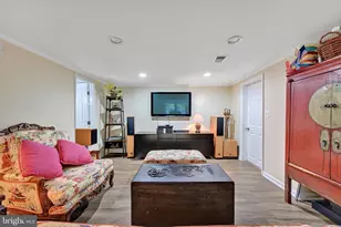 6907 Bradley Blvd, Bethesda, MD 20817 - Photo 100