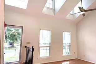 13928 Mustang Hill Ln, Gaithersburg, MD 20878 - Photo 6