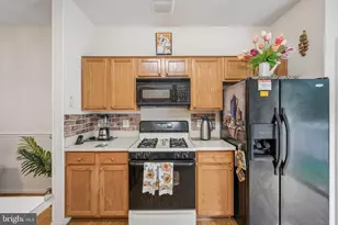 18172 Royal Bonnet Cir, Montgomery Village, MD 20886 - Photo 12