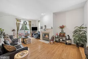 18172 Royal Bonnet Cir, Montgomery Village, MD 20886 - Photo 4