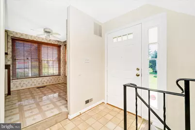 20200 Ravensdale Court, Gaithersburg, MD 20886 - Photo 2