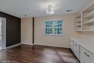 1995 Lancashire Dr, Potomac, MD 20854 - Photo 24
