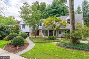 1995 Lancashire Dr, Potomac, MD 20854 - Photo 32