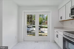 10057 Maple Leaf Dr, Montgomery Village, MD 20886 - Photo 12