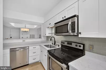 5822 Inman Park Circle #709, Rockville, MD 20852 - Photo 10