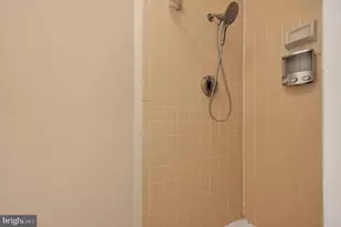 5822 Inman Park Cir, Rockville, MD 20852 - Photo 16