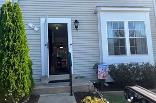 19 Applegrath Ct, Germantown, MD 20876 - Photo 2