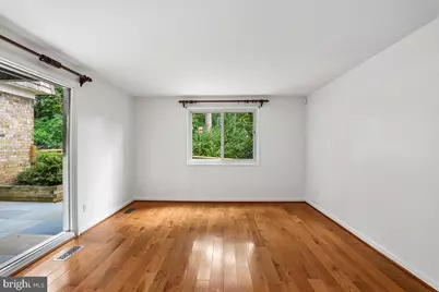 19107 Stedwick Drive, Gaithersburg, MD 20886 - Photo 4