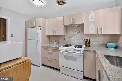 10607 Montrose Avenue #M-3, Bethesda, MD 20814 - Photo 12