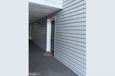 10009 Vanderbilt Circle #4-5, Rockville, MD 20850 - Photo 2