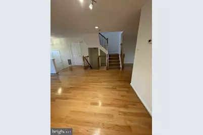 10135 Vanderbilt Circle, Rockville, MD 20850 - Photo 6