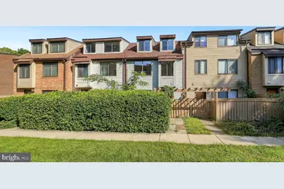 9879 Brookridge Court, Gaithersburg, MD 20886 - Photo 2