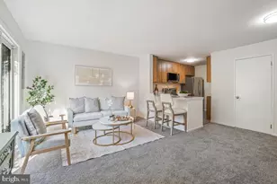 9879 Brookridge Ct, Gaithersburg, MD 20886 - Photo 6