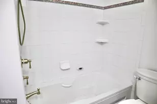 19515 White Saddle Dr, Germantown, MD 20874 - Photo 12