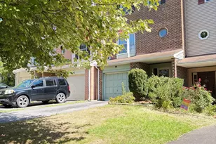 19515 White Saddle Dr, Germantown, MD 20874 - Photo 2