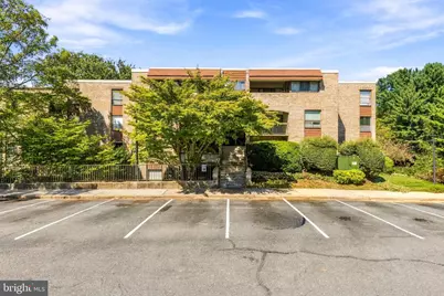 411 Christopher Avenue #75, Gaithersburg, MD 20879 - Photo 2