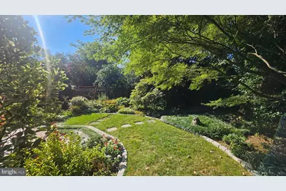 8616 Lynbrook Drive, Bethesda, MD 20814 - Photo 4